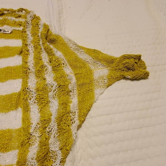 Two tone Sweater/Cardigan - Picture 4 of 4